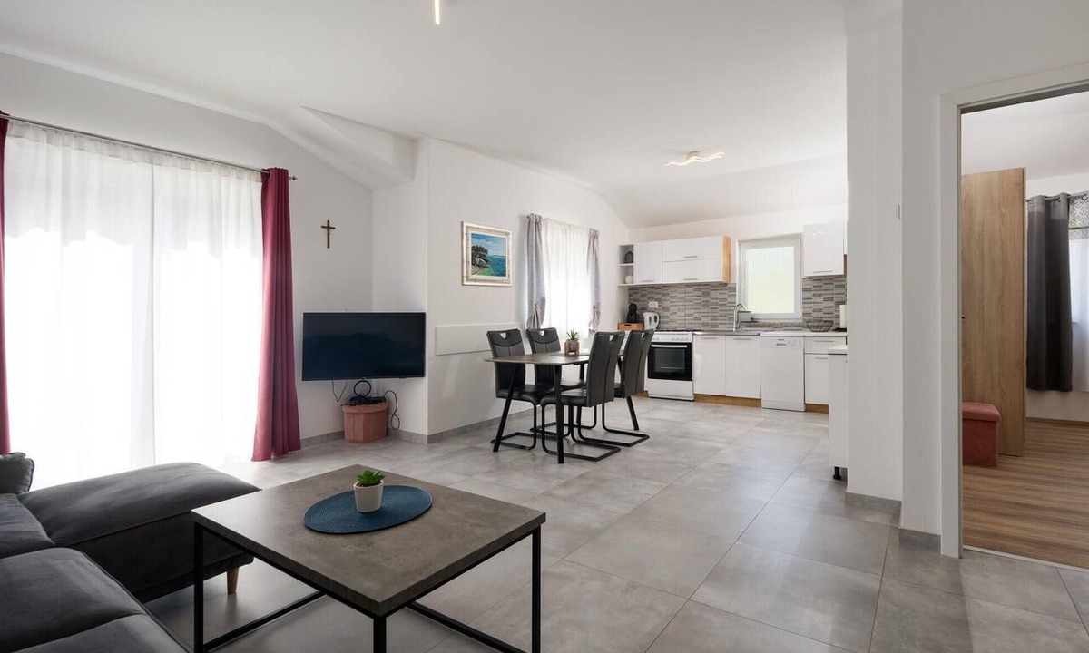 Rukavac Apartment | Gorgeous apartment in Rukavac