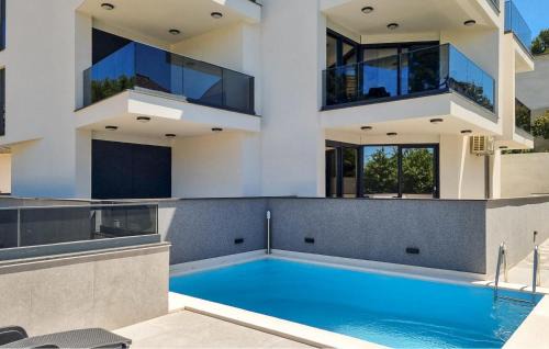 Vrboska Apartment | Gorgeous Apartment In Vrboska With House Sea View