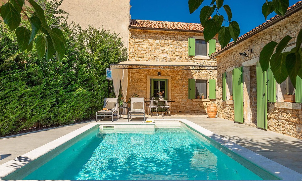 Galizana House | Gorgeous home in Galizana with private swimming pool, can be inside or outside