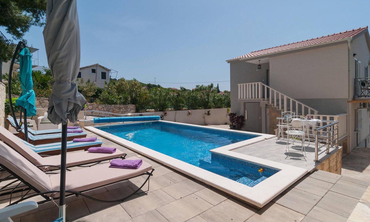 Maslinica House | Gorgeous home in Maslinica
