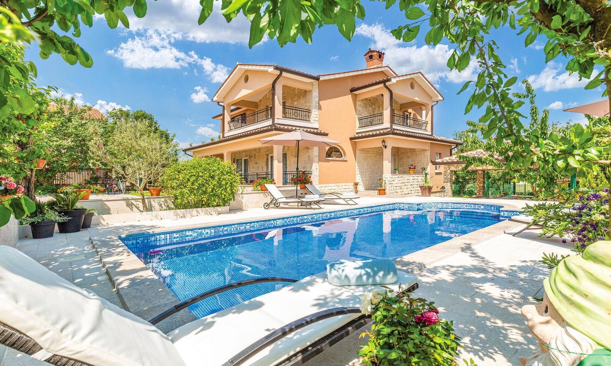 Sveta Nedelja House | Gorgeous home in Nedescina