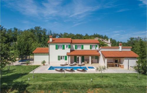 Gracisce House | Gorgeous Home In Pican