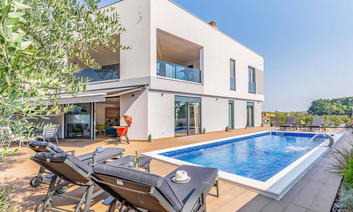 Cervar House | Gorgeous home in Porec