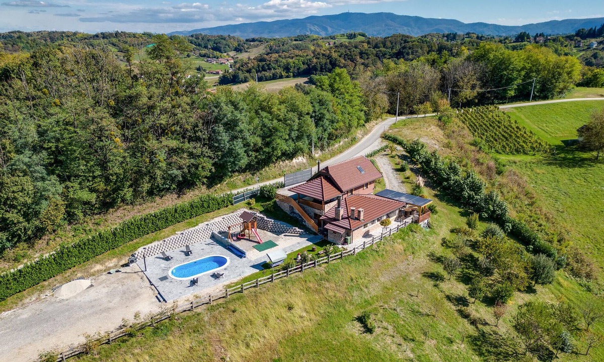 Pusca House | Gorgeous home in Rozga