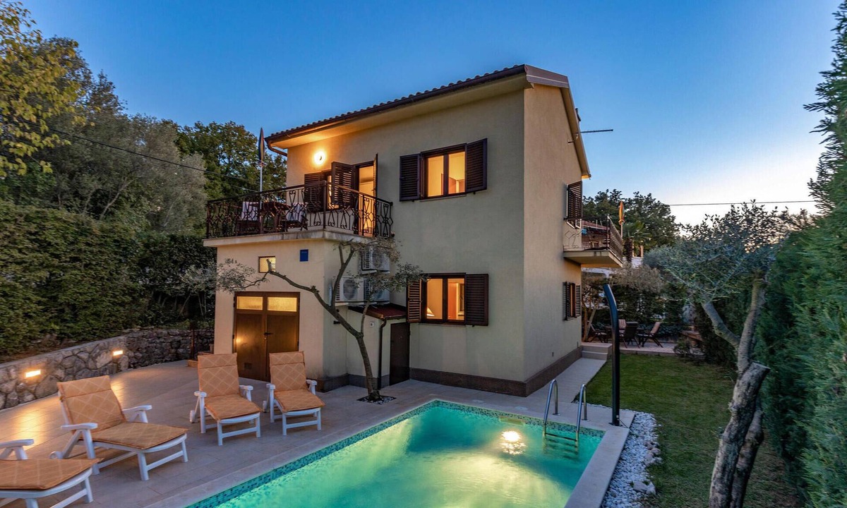 Soline House | Gorgeous home in Soline