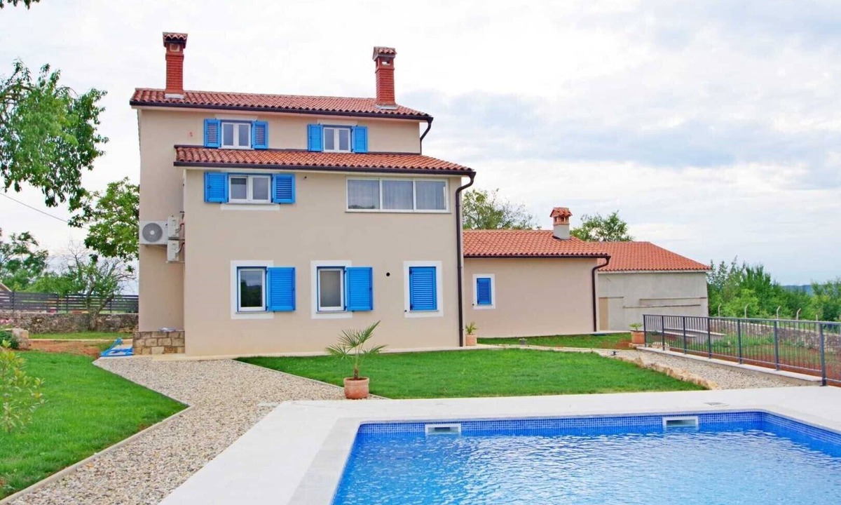 Nedescina Villa | Gorgeous Villa Francesca with a private pool and spacious garden