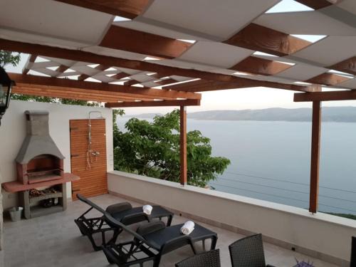 Lokva Rogoznica Villa | Grandpa's dream