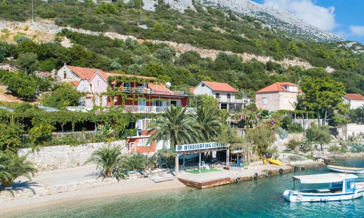 Kuciste Apartment | Great One-Bedroom Sea-view Apartment front row to the sea!
