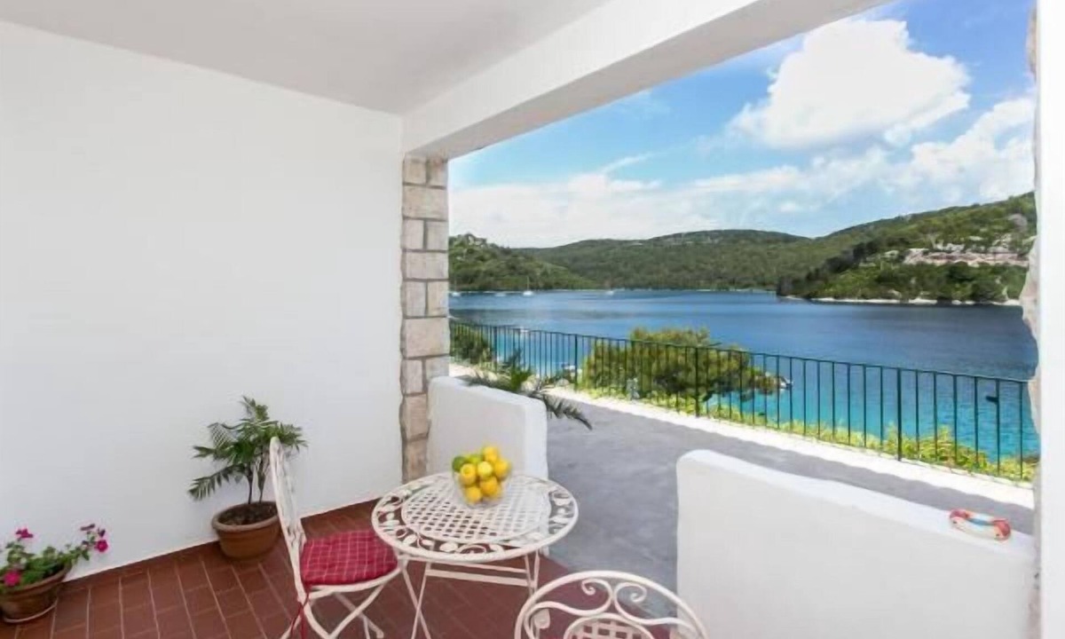 Polace House | Guest House Busurelo - Double room with sea view (S1)