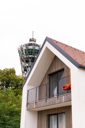 Lendava House | Hiša ob stolpu
