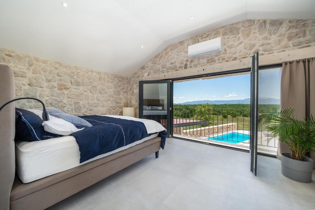 Prolozac Villa | Hideaway Stonehouse pool for 2 Dalmatia Imotski