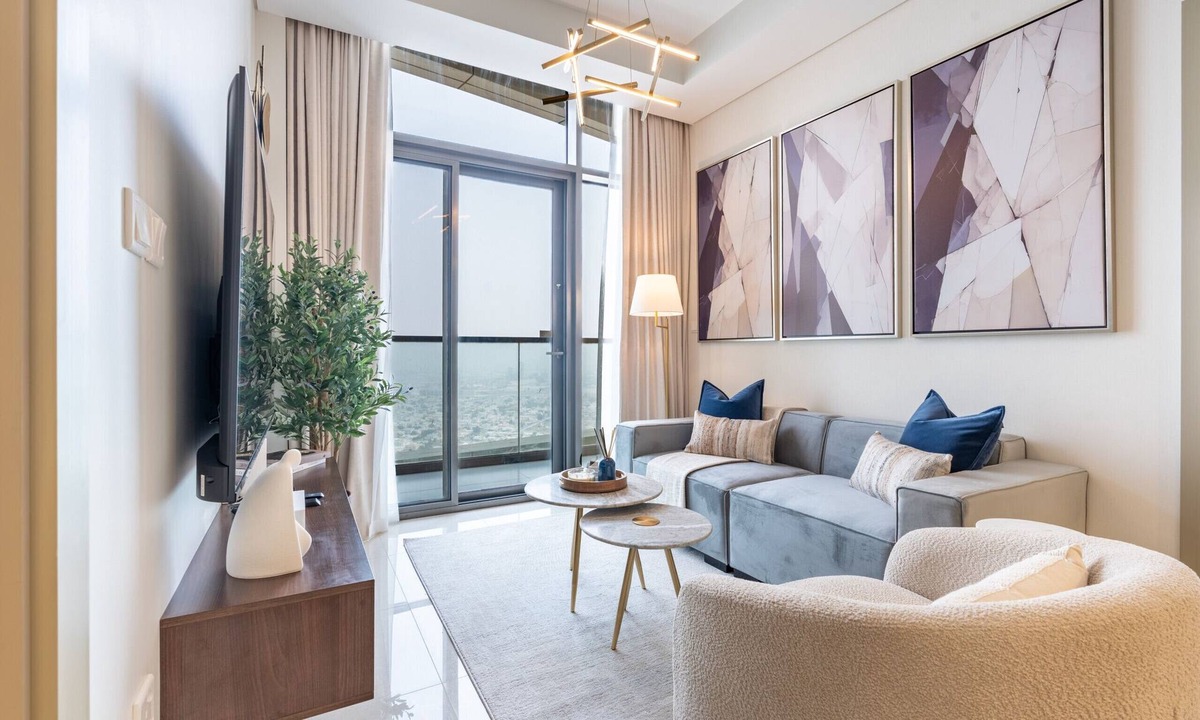 Sheikh Zayed Road Apartment | High-Floor Skyline View Near Safa Park, Easy Access to Dubai Mall and Canal