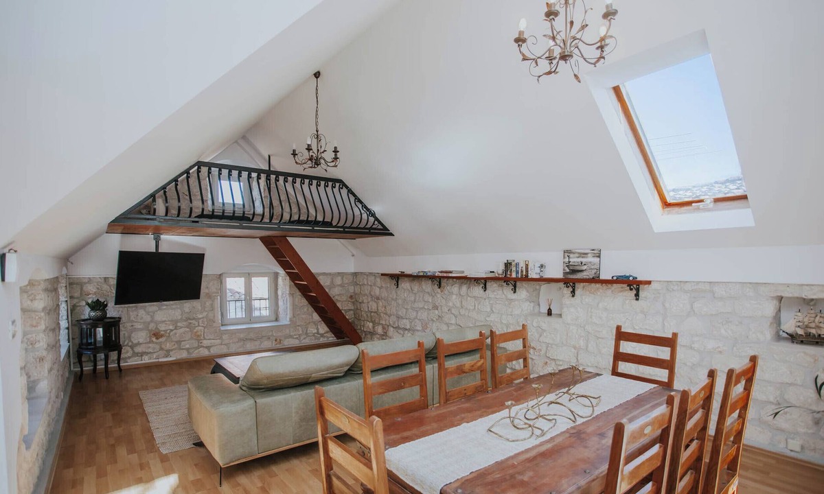 Trogir House | Historic home in the old town of Trogir-Neriumcroatia