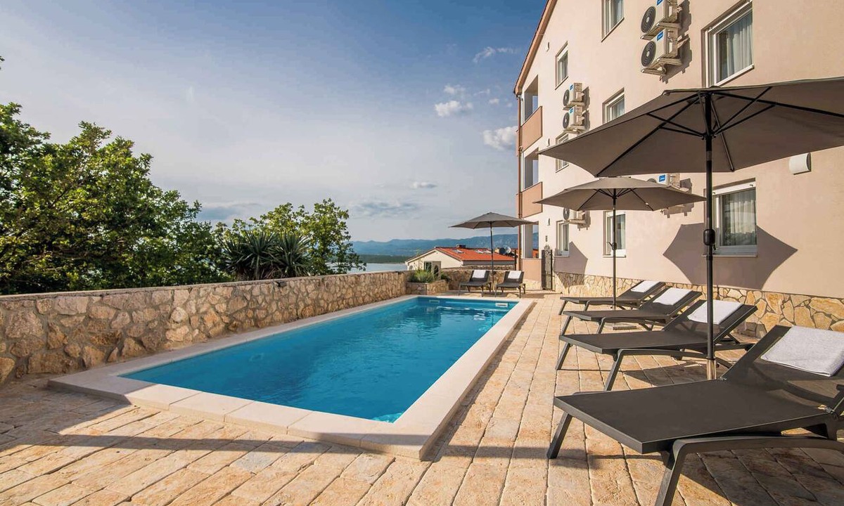 Klimno Apartment | Holiday apartment Apartment with heated pool