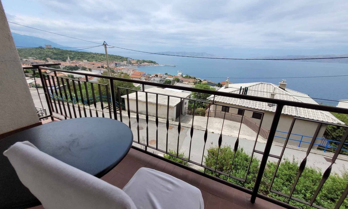 Senj Apartment | Holiday apartment for 4 people with sea view and great surroundings