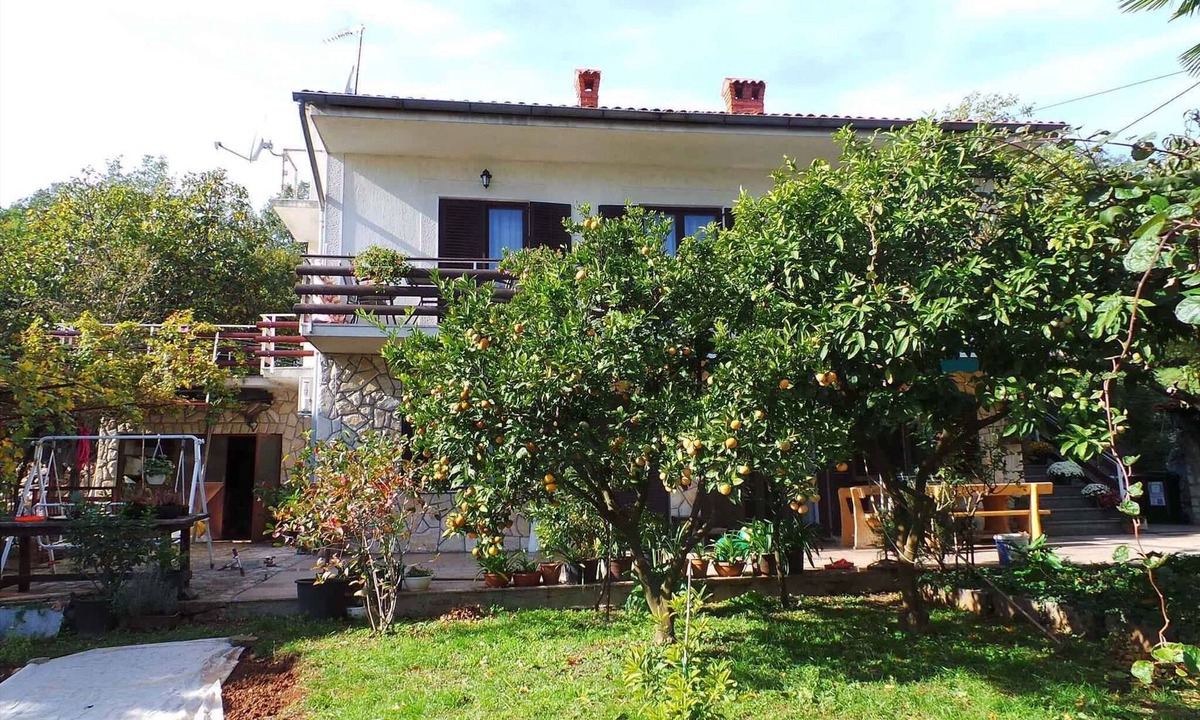 Opric Apartment | Holiday apartment in a quiet location with a large terrace