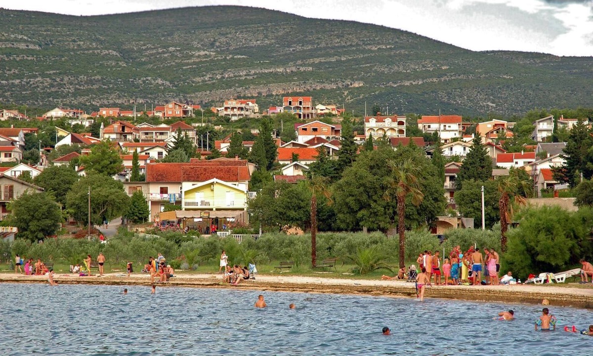 Gornji Karin Apartment | Holiday apartment Karin for 1 - 6 persons with 2 bedrooms - Holiday apartment