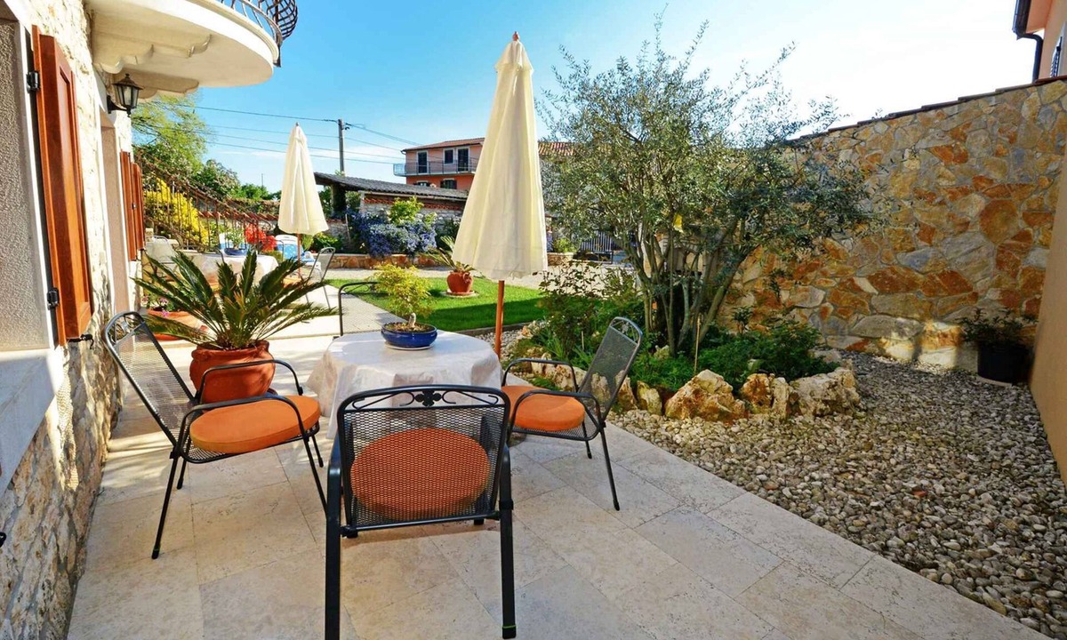 Baderna Apartment | Holiday apartment mit Klimaanlage und Terrasse