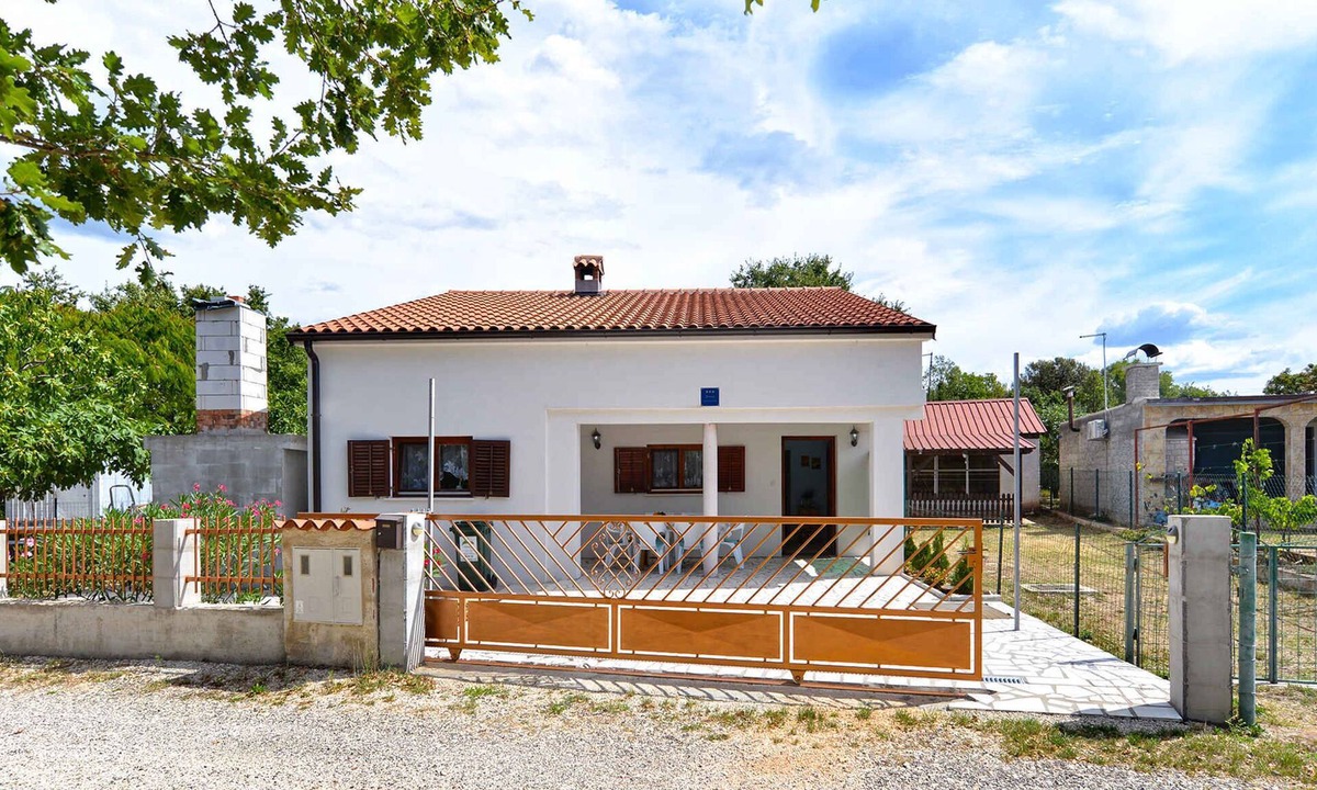 Gajana Apartment | Holiday apartment mit Klimaanlage und Terrasse