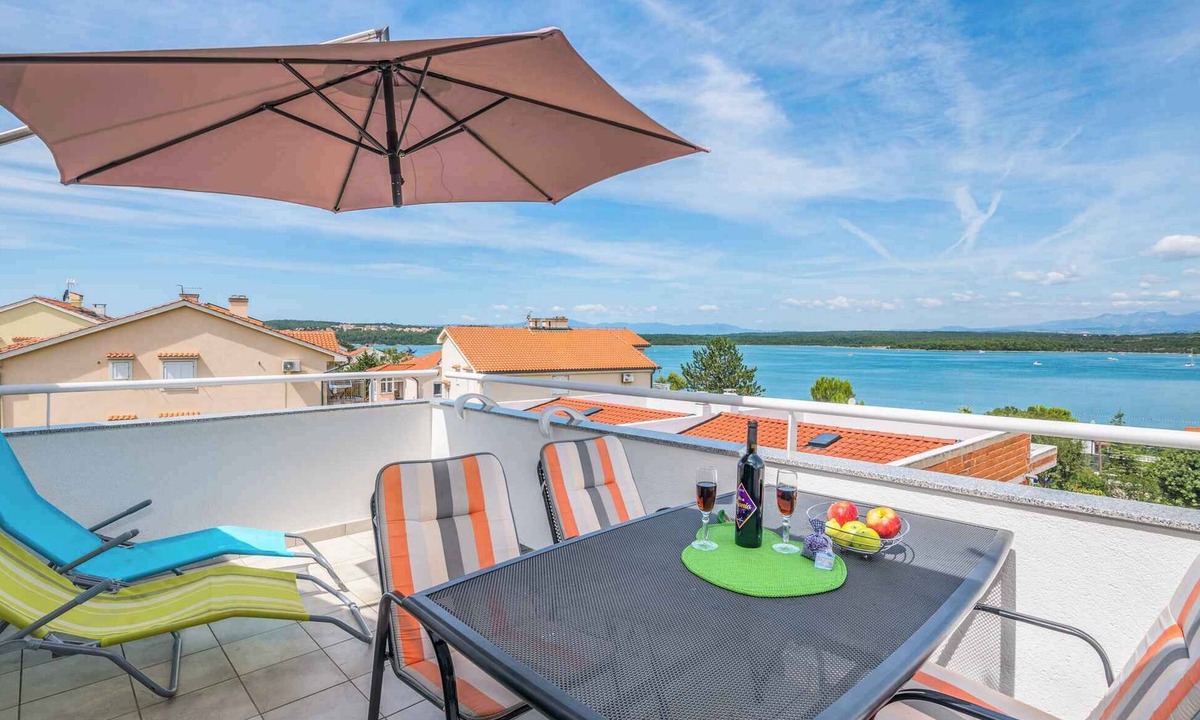 Klimno Apartment | Holiday apartment mit Meerblick
