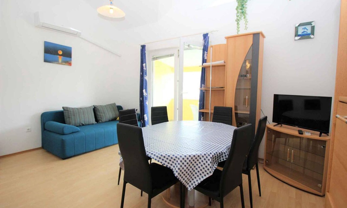 Baska Apartment | Holiday apartment with air conditioning