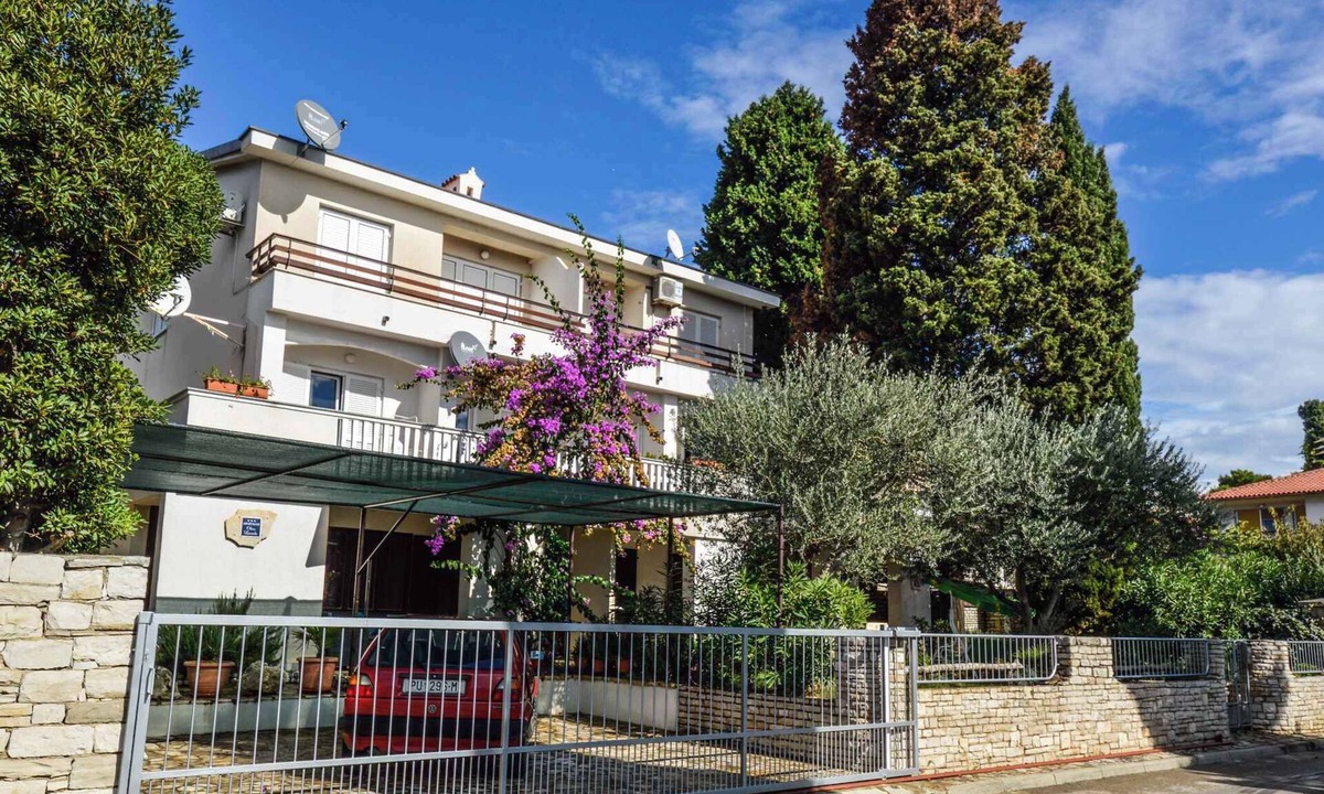 Pula Apartment | Holiday apartment with air conditioning and close to the sea