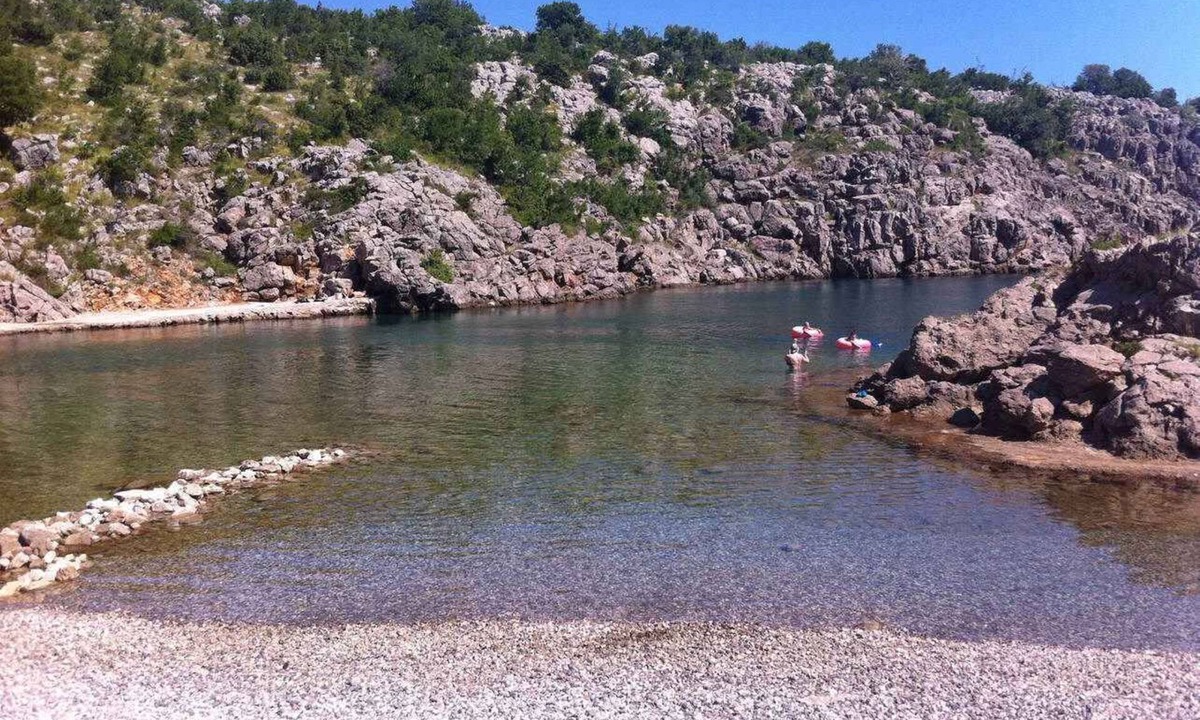 Cesarica Apartment | Holiday apartment with air conditioning, internet and TV
