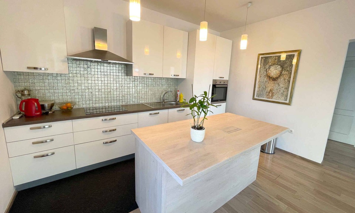 Dramalj Apartment | Holiday apartment with air conditioning and outdoor pool