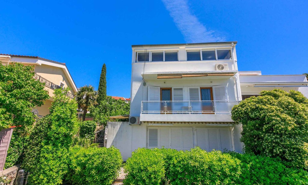 Selce Apartment | Holiday apartment with wifi and air conditioning
