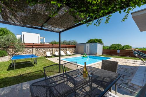 Rakalj House | Holiday Home Casa Vida