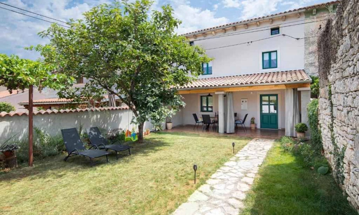 Valtura House | Holiday home in a great location