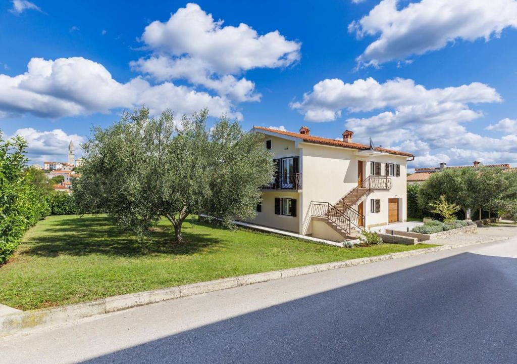 Strpacici House | Holiday Home Jurican by Interhome