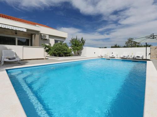 Podgradina House | Holiday Home Karlo by Interhome