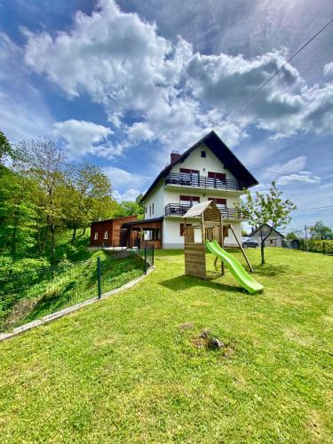 Brod Moravice Ski Chalet | Holiday Home Maklen Gorski kotar with sauna and jacuzzi