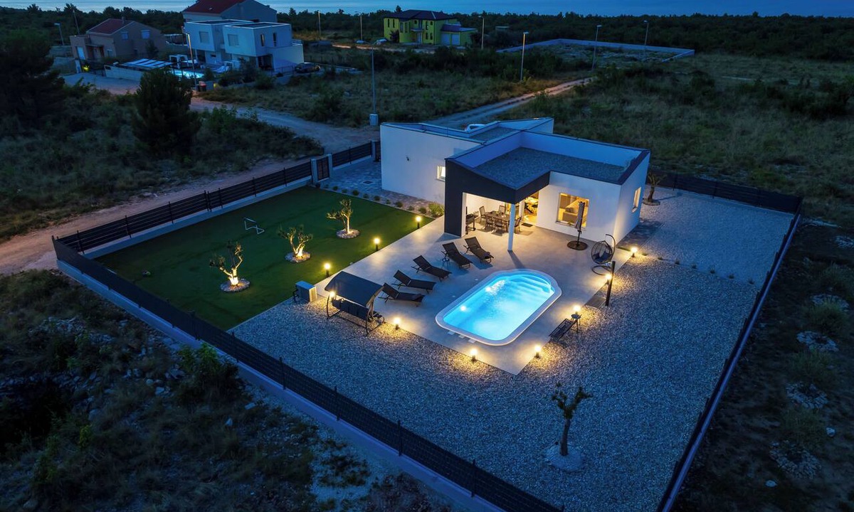 Paljuv House | Holiday Home Medena