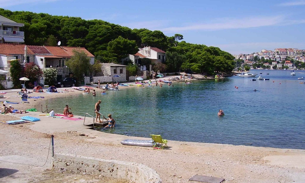 Rogoznica House | Holiday home near the center and with sea view