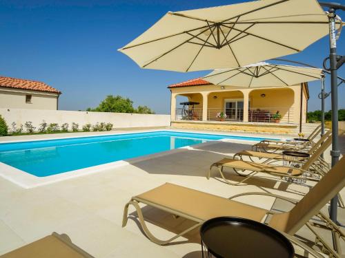 Visocane House | Holiday Home Nisa by Interhome