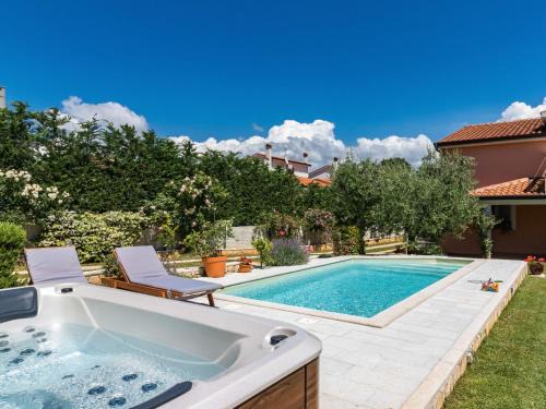 Kastelir-Labinci House | Holiday Home Petar by Interhome