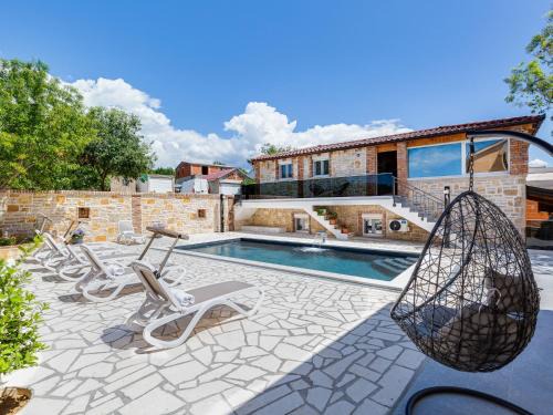 Maslenica House | Holiday Home Villa Frane by Interhome