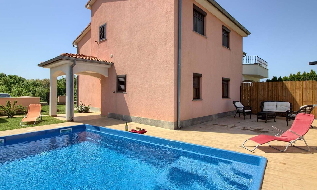 Pomer House | Holiday house for 6 persons approx. 140 qm in Ližnjan, Istria (South coast of Istria)