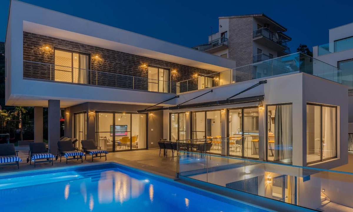 Podstrana House | Holiday house Podstrana for 1 - 8 persons with 4 bedrooms - Holiday house