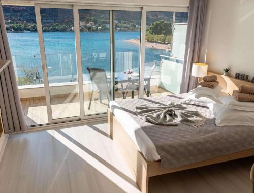 Grebastica Apartment | Holidays Roko - Sea View Apartments with Pool