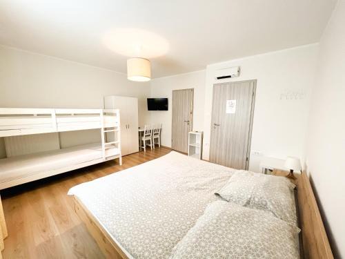 Postojna Hotel | HOP HOUSE Garni Hotel
