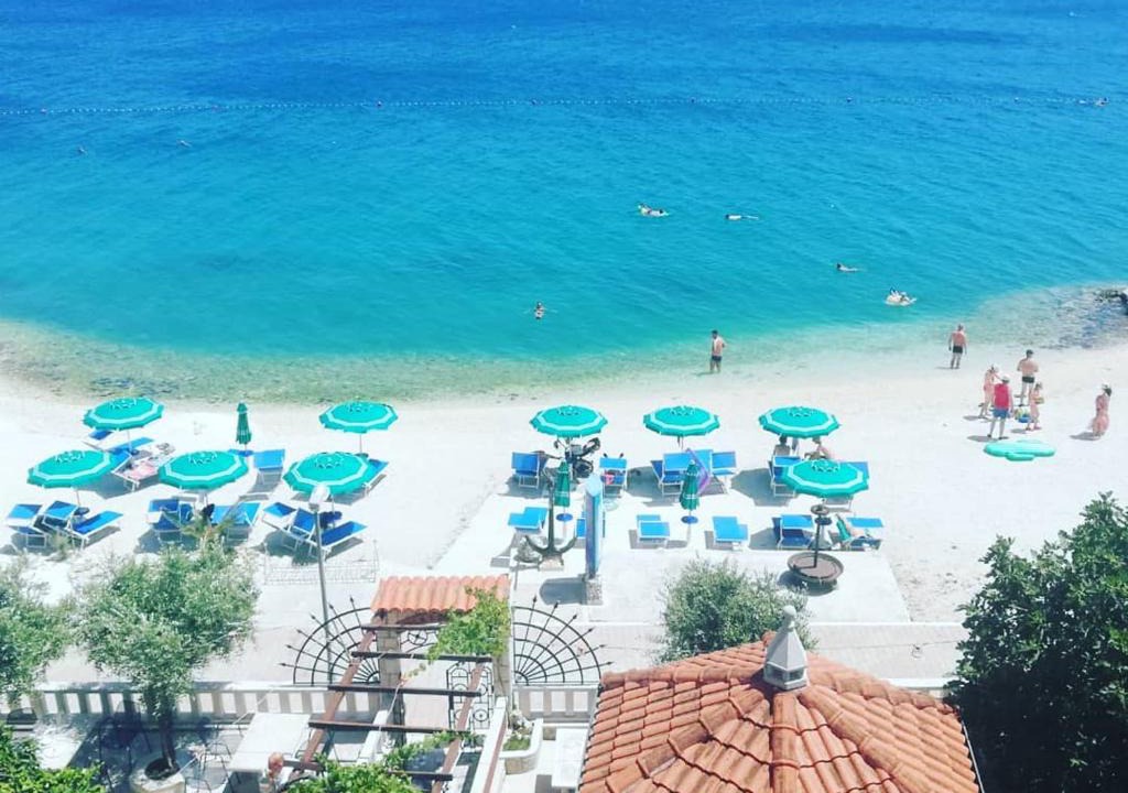 Seget Donji Hotel | HOTEL SEGETSKI DVORI Beachfront Oasis & Tradition since 1964 - Split Trogir Riviera