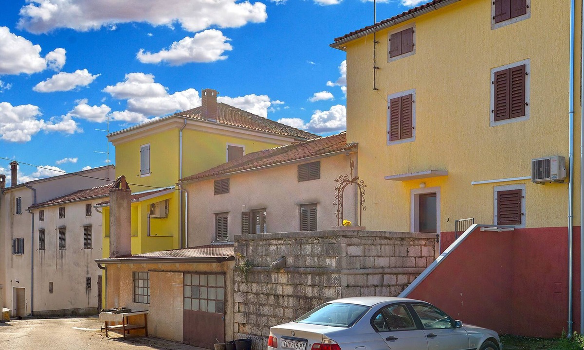 Vrznaveri House | House 2063 by Interhome