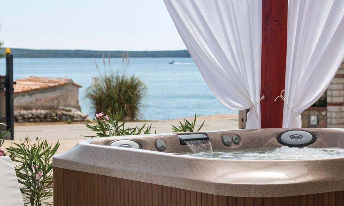 Nerezine Villa | House Gabriella by Villas Guide