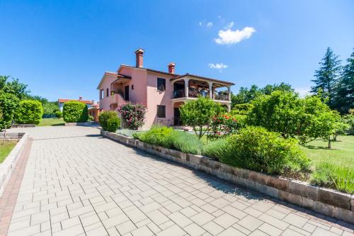 Kapelica House | House Licul, 3-bedroom house with pool and garden near Labin, Ferienhaus Istrien