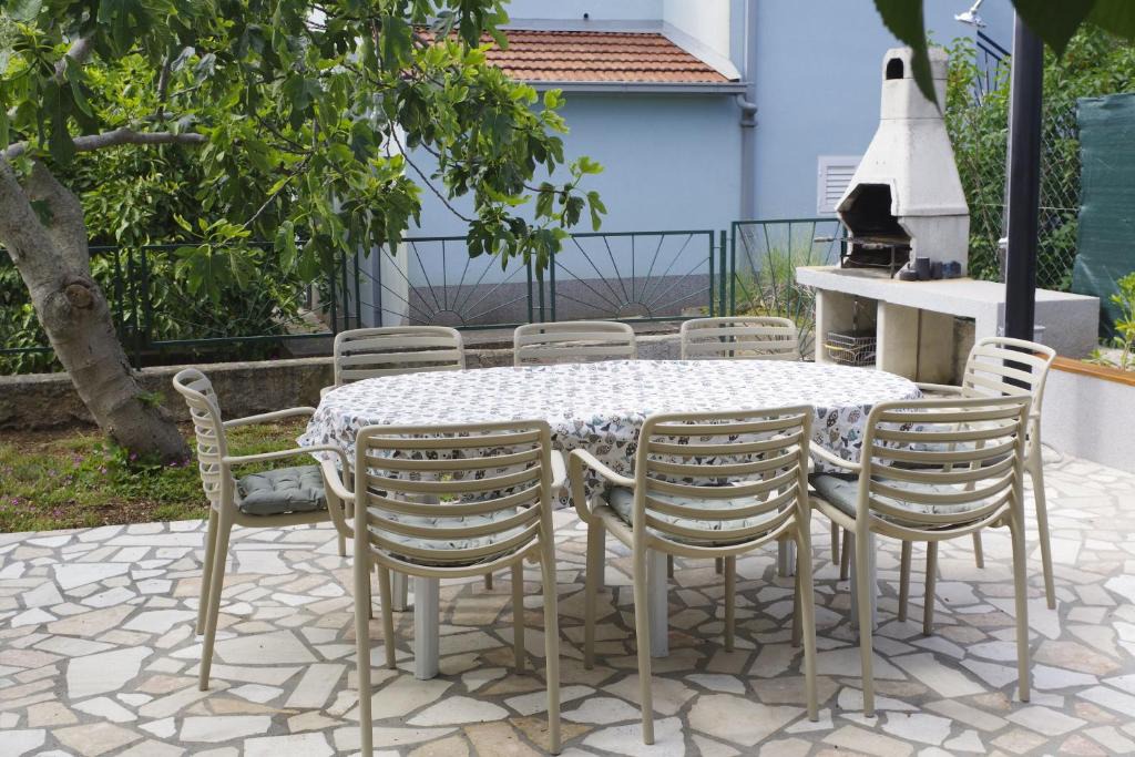 Podglavica House | House Suncani dvori