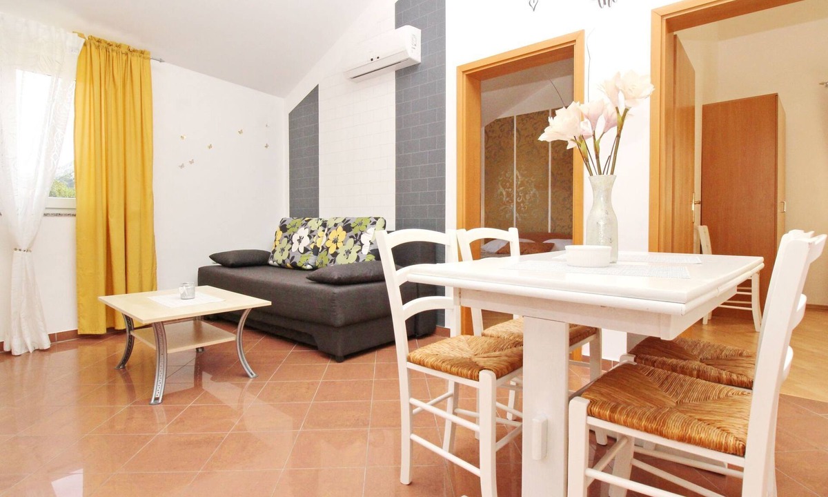 Baska Apartment | in Baška mit Eigenem Balkon by Interhome