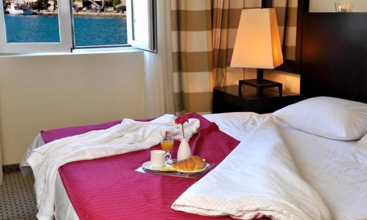 Rab Hotel | International